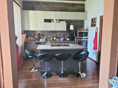 Eladó családi ház Szigetszentmiklós