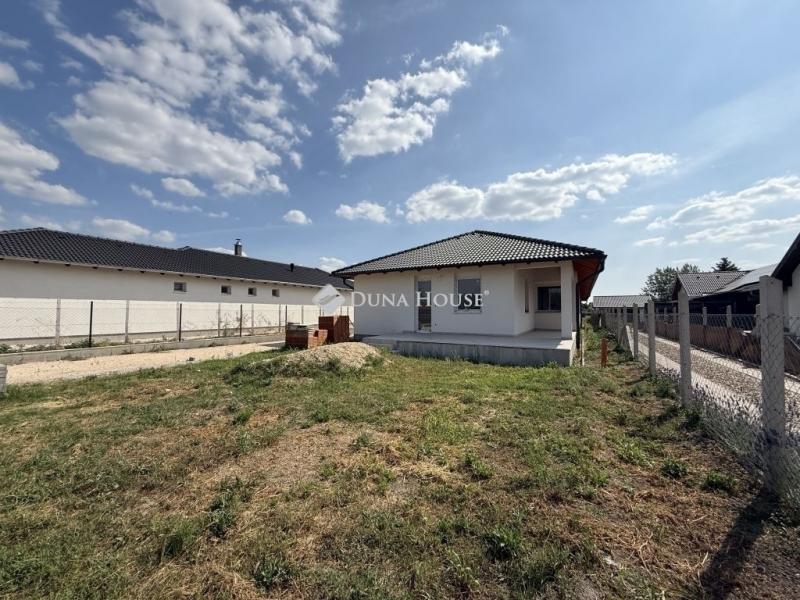 Eladó ikerház Szigetcsép