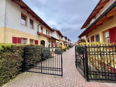 Eladó sorház Halásztelek