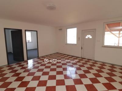 Eladó családi ház Kiskunlacháza