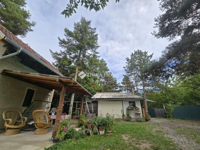 Eladó családi ház Vác