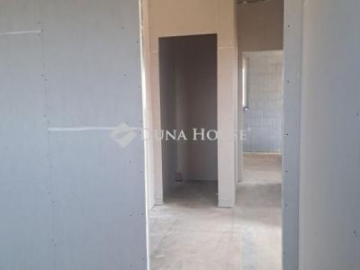 Eladó ikerház Kosd