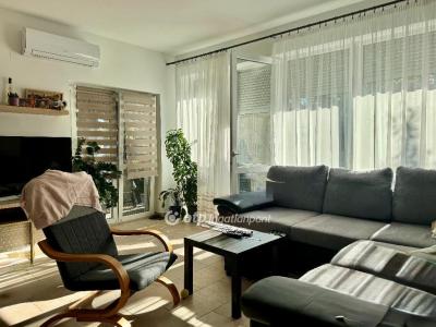 Eladó sorház Lepsény