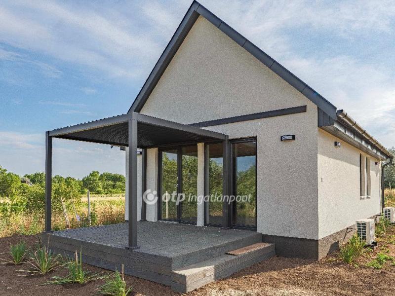 Eladó nyaraló Sukoró