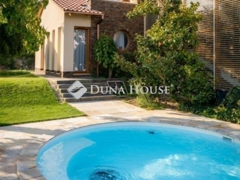 Eladó családi ház Pécs