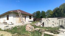 Eladó családi ház Besnyő