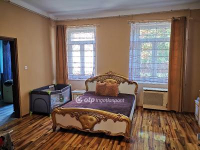 Eladó családi ház Budapest