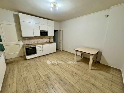 Eladó családi ház Budapest