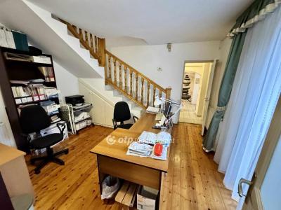 Eladó családi ház Budapest