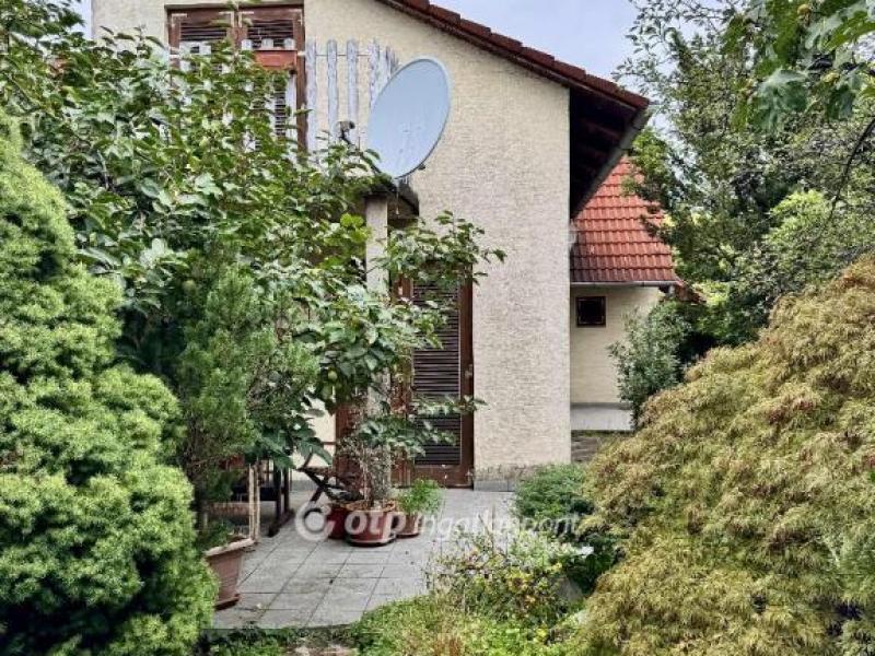 Eladó családi ház Budapest