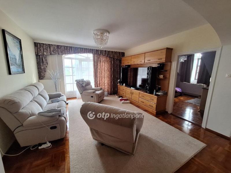 Eladó családi ház Orosháza