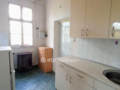 Eladó lakás Gödöllő