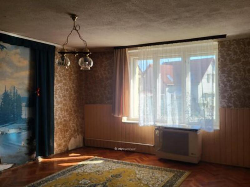 Eladó családi ház Eger