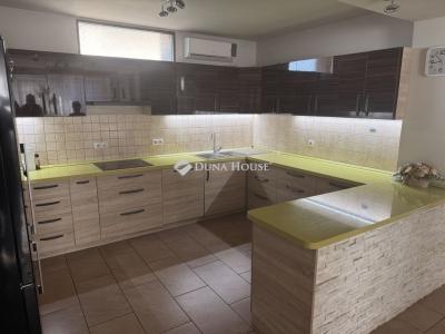 Eladó családi ház Pécs