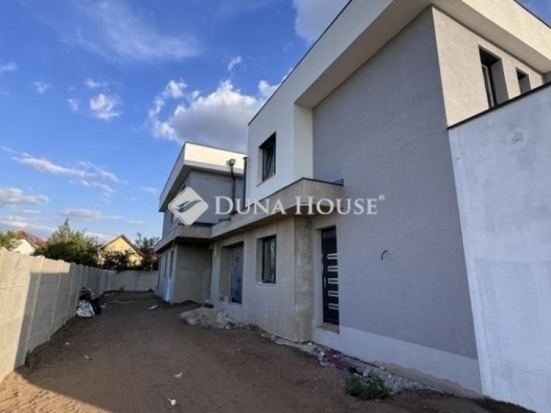 Eladó ikerház Vecsés