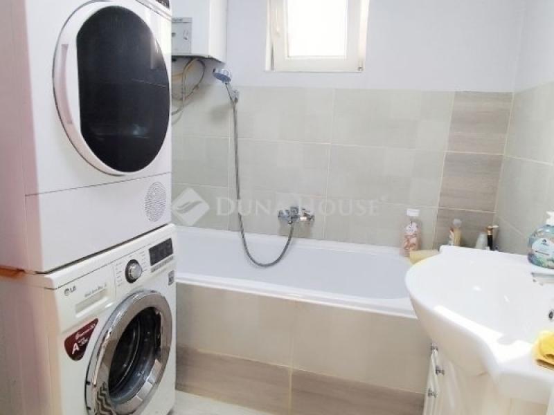 Eladó családi ház Vecsés