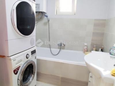 Eladó családi ház Vecsés