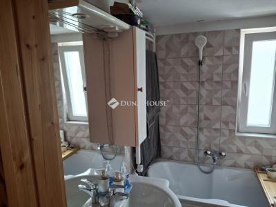 Eladó családi ház Bicske