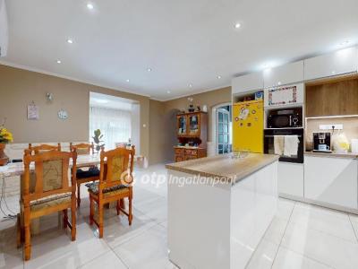 Eladó családi ház Kótaj