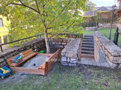 Eladó lakás Veszprém