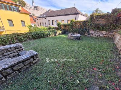 Eladó lakás Veszprém