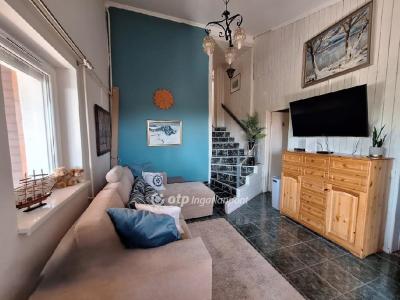 Eladó nyaraló Balatonalmádi