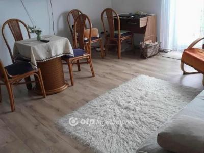 Eladó lakás Veszprém