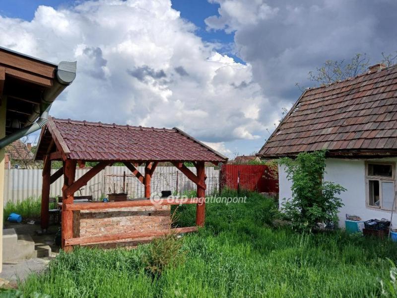 Eladó családi ház Adács