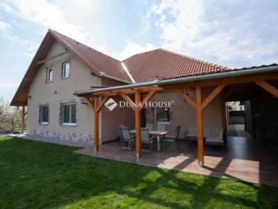 Eladó családi ház Szada