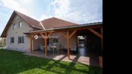 Eladó családi ház Szada