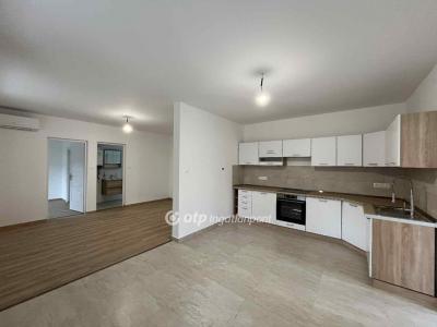 Eladó családi ház Budapest