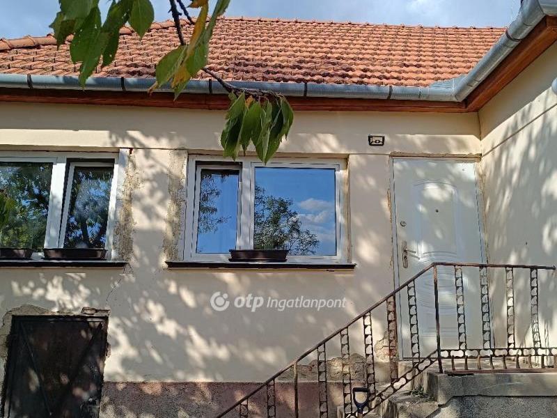 Eladó családi ház Pécs