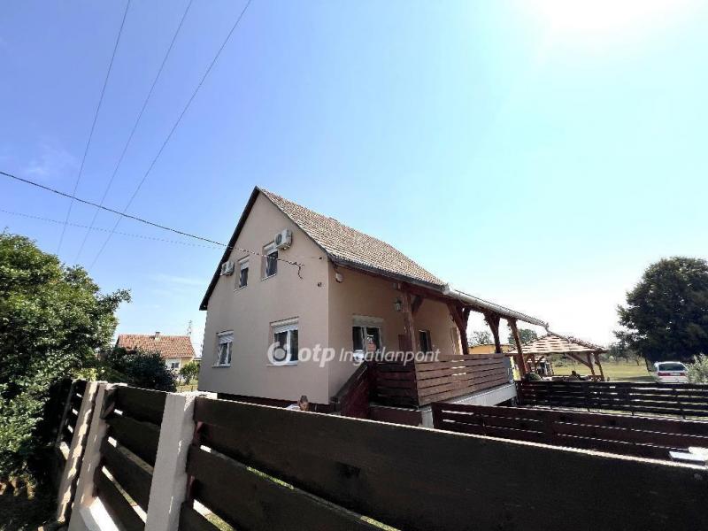 Eladó családi ház Ráckeresztúr