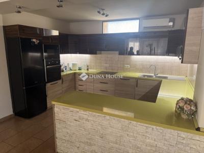 Eladó családi ház Pécs