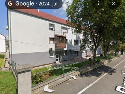 Eladó lakás Berente