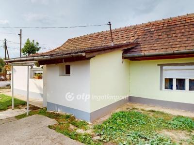 Eladó családi ház Szikszó