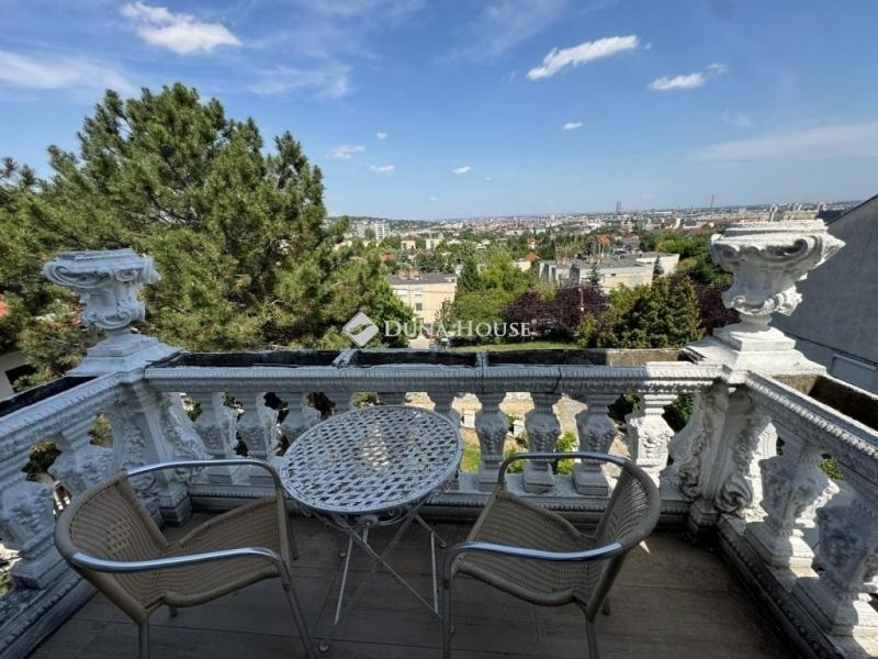 Eladó családi ház Budapest