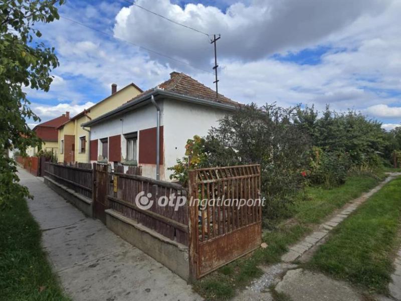 Eladó családi ház Nádudvar