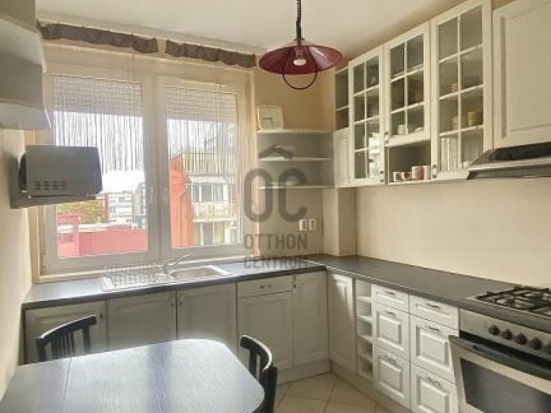 Eladó lakás Zalaegerszeg