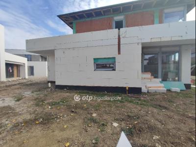 Eladó családi ház Szeged