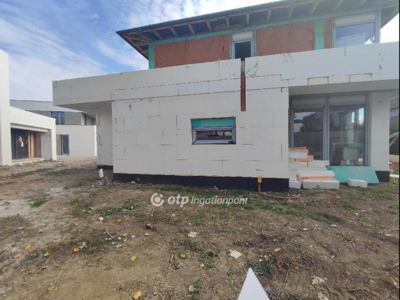 Eladó családi ház Szeged