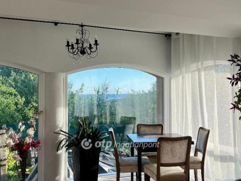 Eladó családi ház Felsőörs