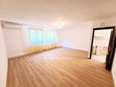 Eladó lakás Kecskemét