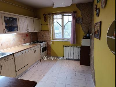 Eladó lakás Kecskemét