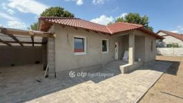 Eladó ikerház Tiszakécske