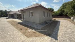 Eladó ikerház Tiszakécske