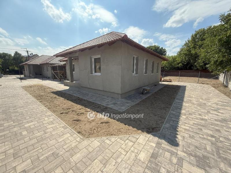 Eladó ikerház Tiszakécske