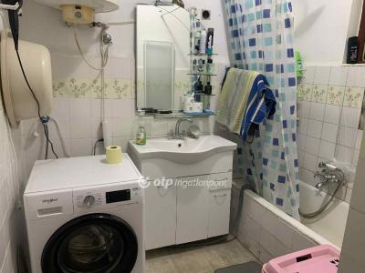 Eladó családi ház Cegléd