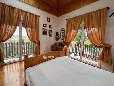 Eladó családi ház Érd