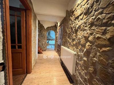 Eladó családi ház Érd